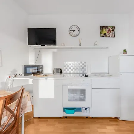 Premium Teamwohnung 4 Betten, Gepflegt&zentral In Laatzen, Messe Direkt Vor Der Tür * Hannover